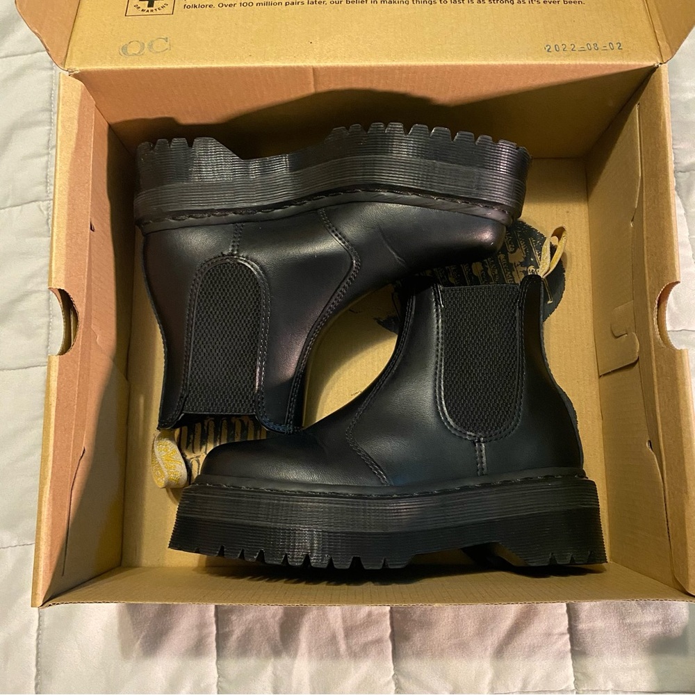 Dr. Martens Vegan 2976 Felix Quad Platform Chelsea Boots
